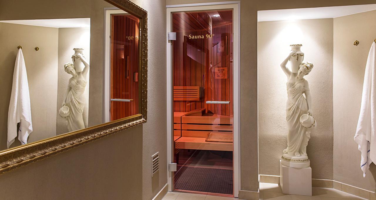 Victor'S Residenz-Hotel Schloss Berg Nennig Quarto foto Sauna